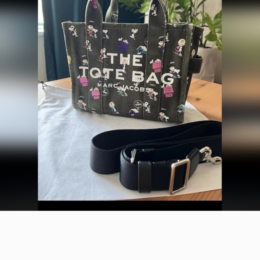 🔥LAST CHANCE 🔥PRICE DROP Marc Jacobs Tote Bag with Snoopy Print